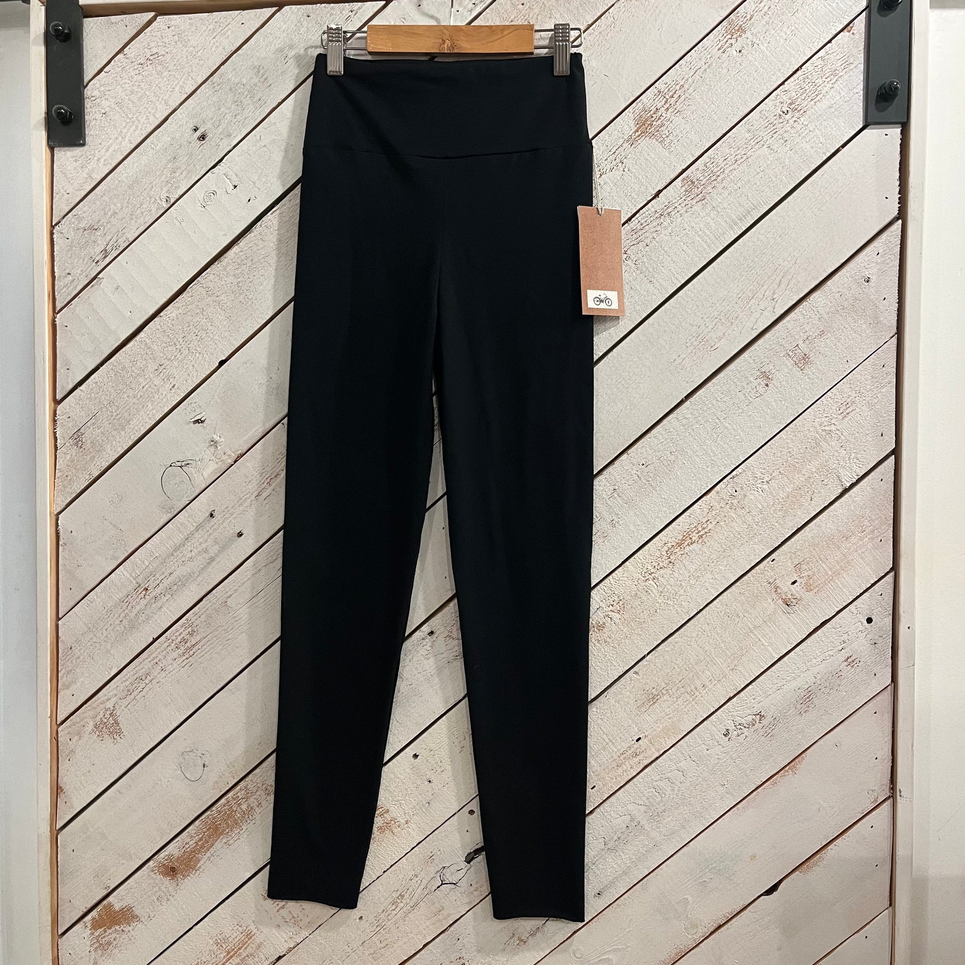 Out of the Box SALE Divine Ankle Grazer Leggings | Azalea in S - Downtown Betty