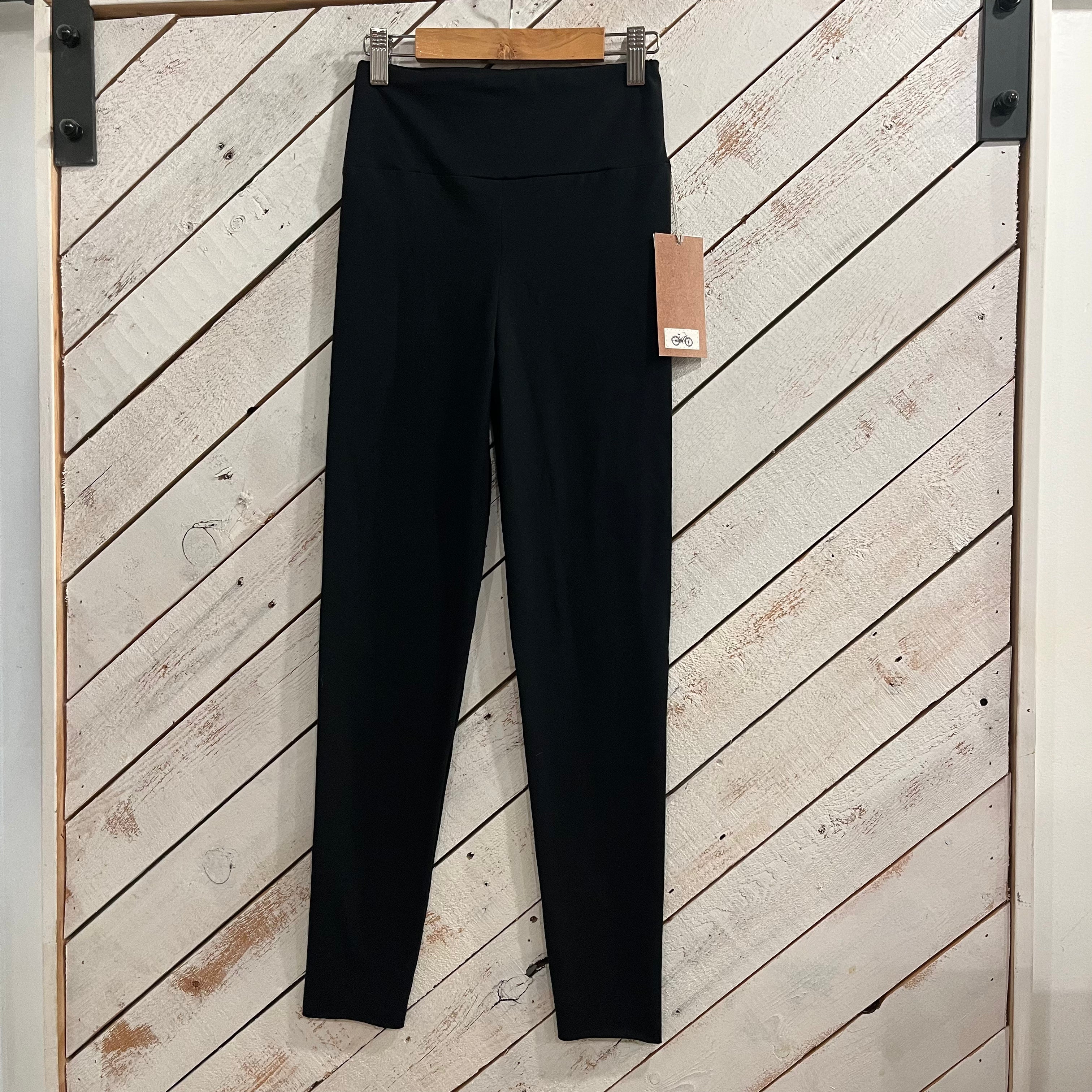 Out of the Box SALE Divine Ankle Grazer Leggings | Azalea in S - Downtown Betty
