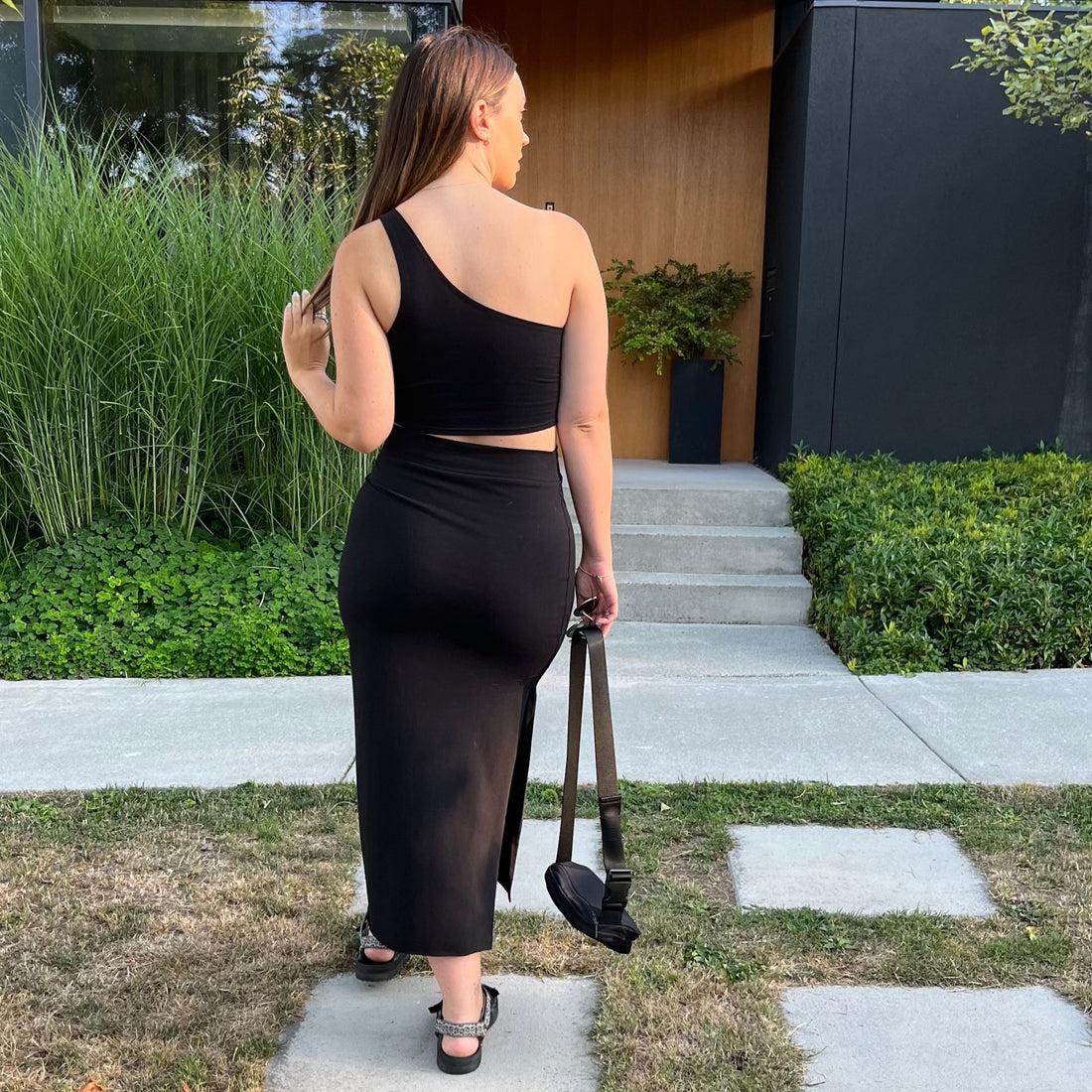 asymmetrical crop bratop + 3/4 length elastic-band free skirt with slit | cotton lycra 