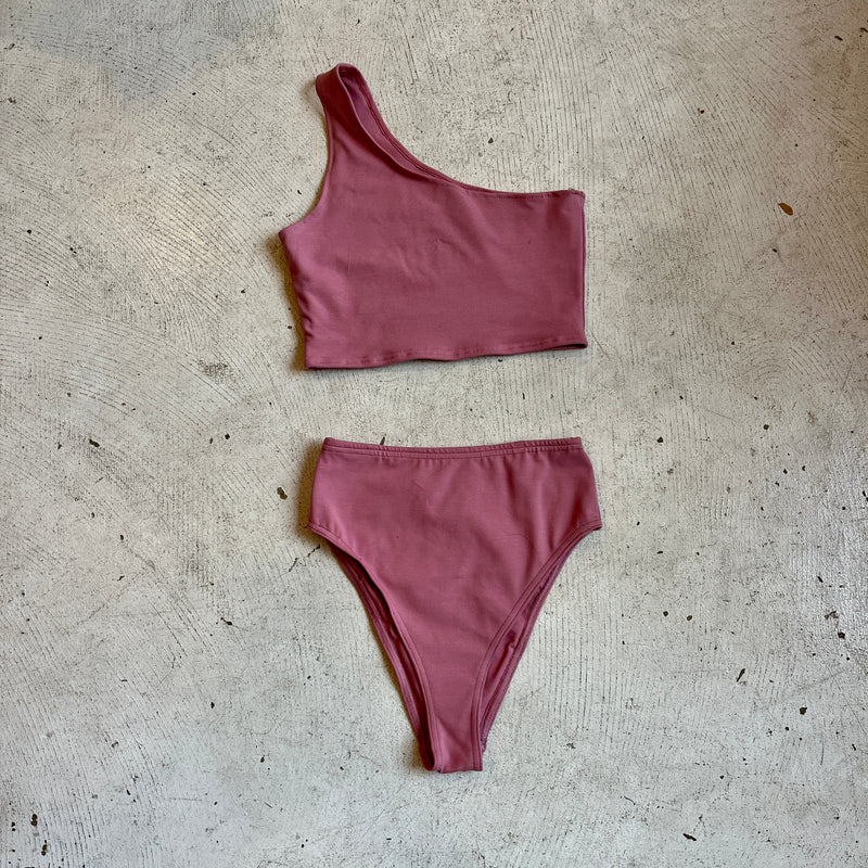 Sauna & Cold Plunge + Sauna Suits Tour