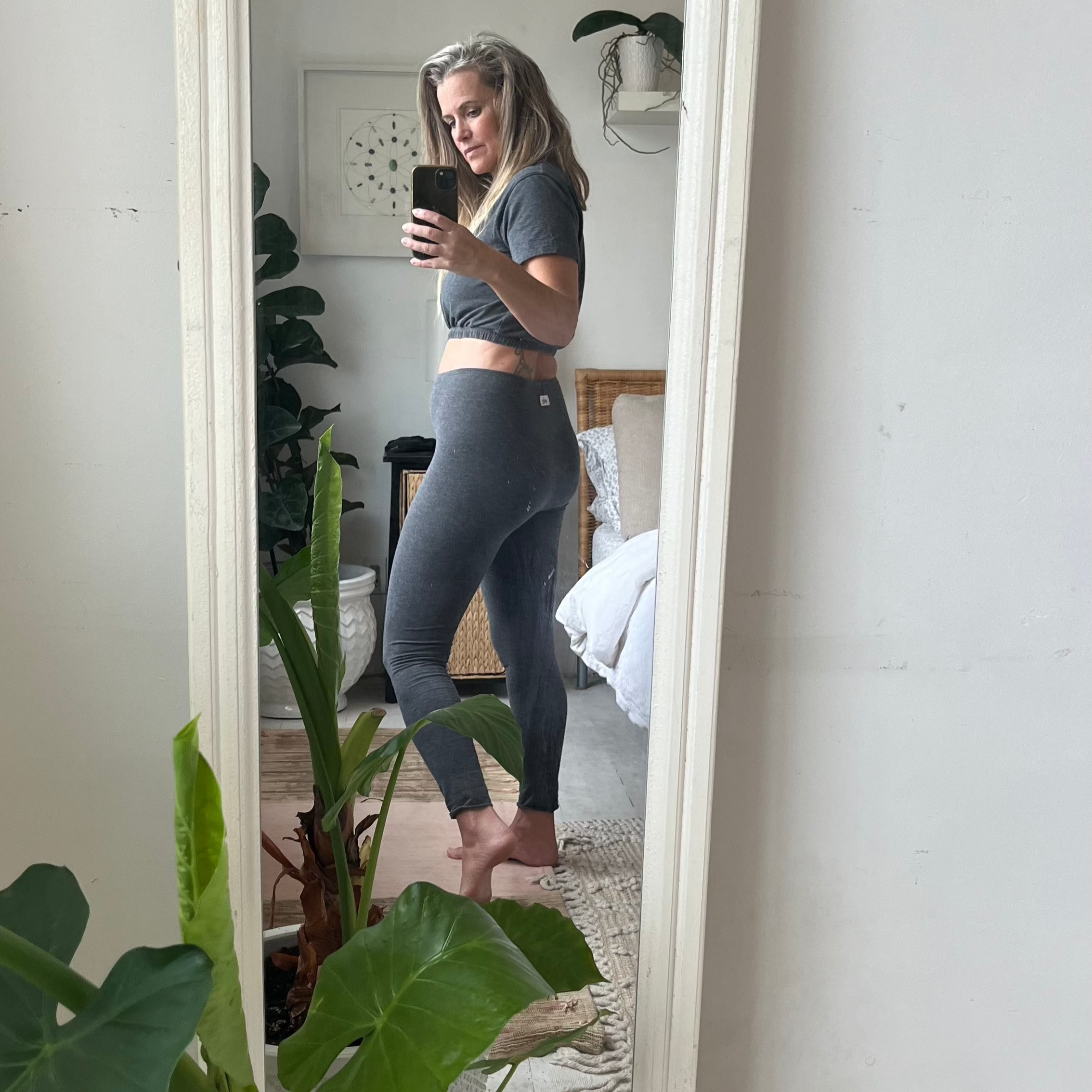 Ankle Grazer Leggings - Downtown Betty
