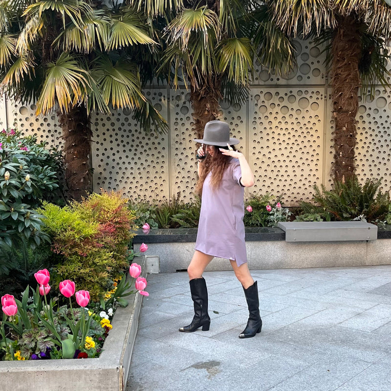 t-shirt dress with pockets in lavender